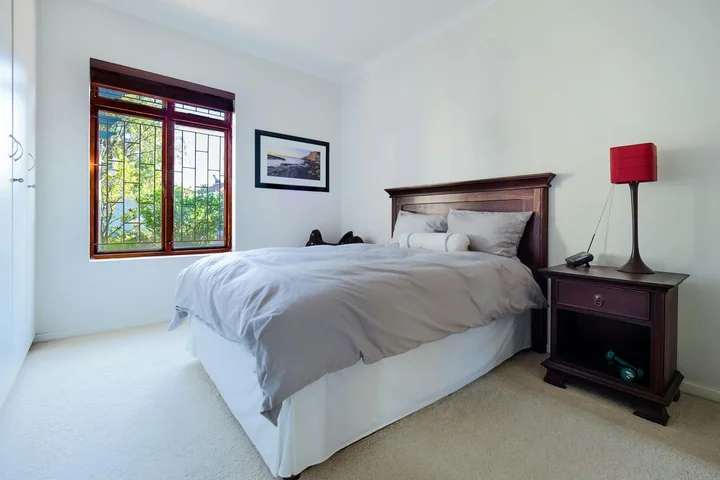 Na co pomaga kołdra obciążeniowa? Odkryj jej wpływ na ciało i umysł