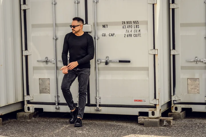 Jakie golfy męskie warto mieć w garderobie kapsułowej? Te modele to must-have