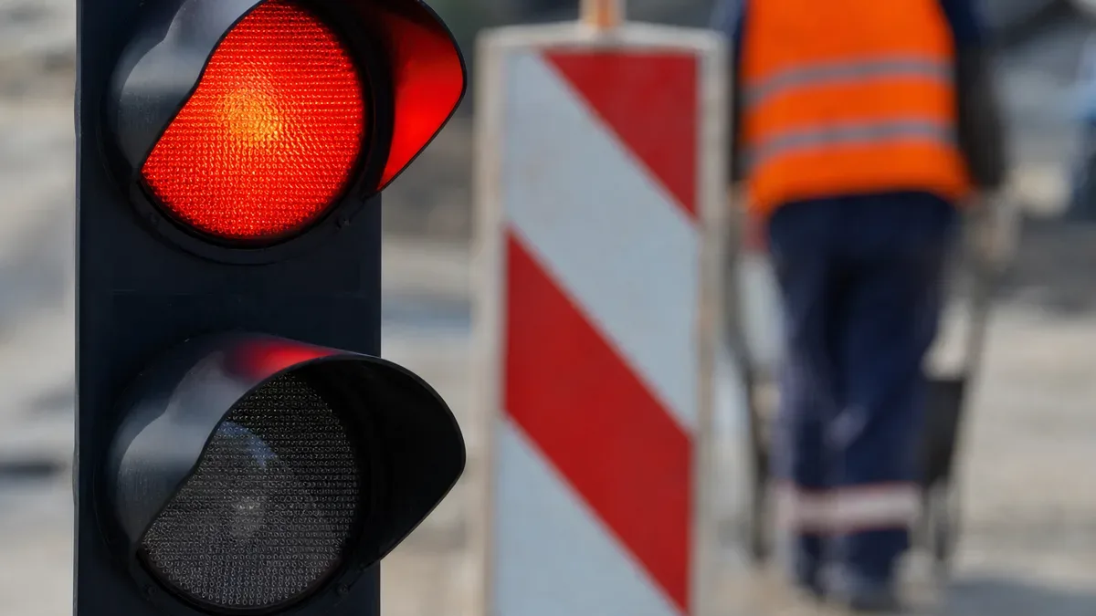 Dwa zamknięcia DW655 w rejonie Gawlik Wielkich. Kierowców czekają objazdy