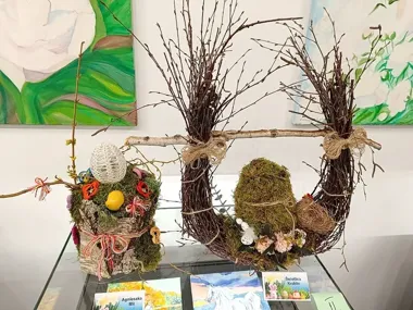 Stroiki z bukszpanu i bazi przyciągnęły ponad 20 wielkanocnych prac do Wilkas