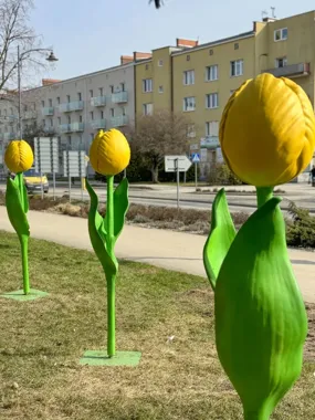 Giżycko rozkwitło wielkanocnymi ozdobami w dobrze znanych punktach miasta