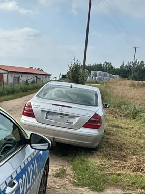 Wyprzedzał na podwójnej ciągłej. Policja odkryła sądowy zakaz