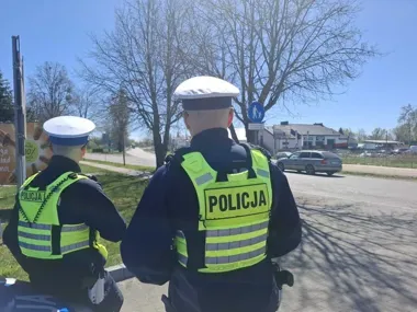 Na przejazdach w Giżycku kierowcy zlekceważyli STOP, mandaty posypały się szybko