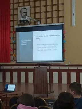 W Giżycku uczniowie usłyszeli, co grozi po jednym szkolnym błędzie