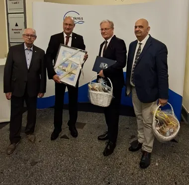 Powiat Giżycki poszerza partnerstwo. Współpraca obejmie autobusy i jeziora